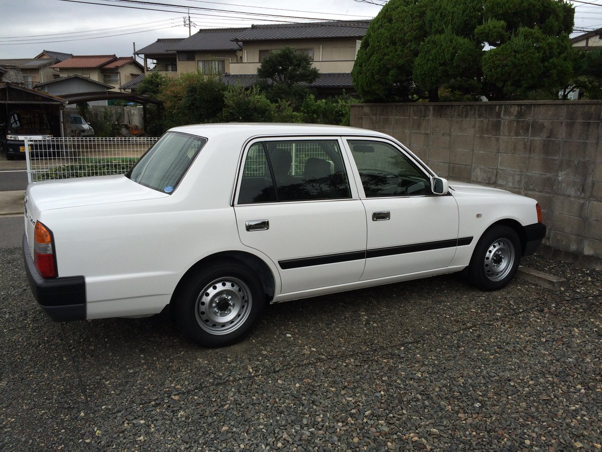 トヨタの コンフォート教習車 を個人で購入した人現る どうやって買ったのか 補助ブレーキは 購入者に質問が殺到 Togetter