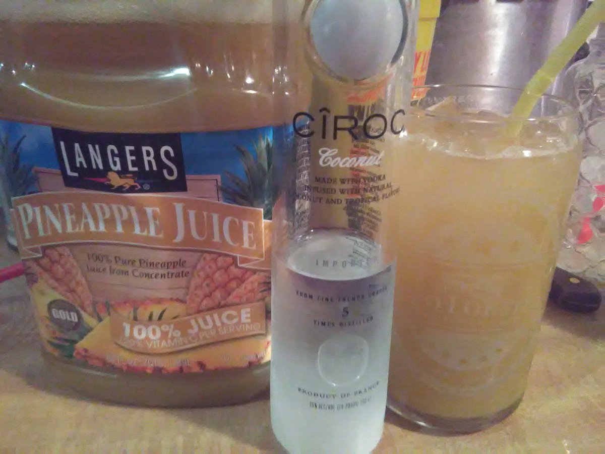 iamhopemarie's tweet photo. Gettin my mind rite wit my love @KinFolk31 sippin on tha #CocoLoso #CirocCoconutAndPineappleJuice https://t.co/KXXsHLb5he