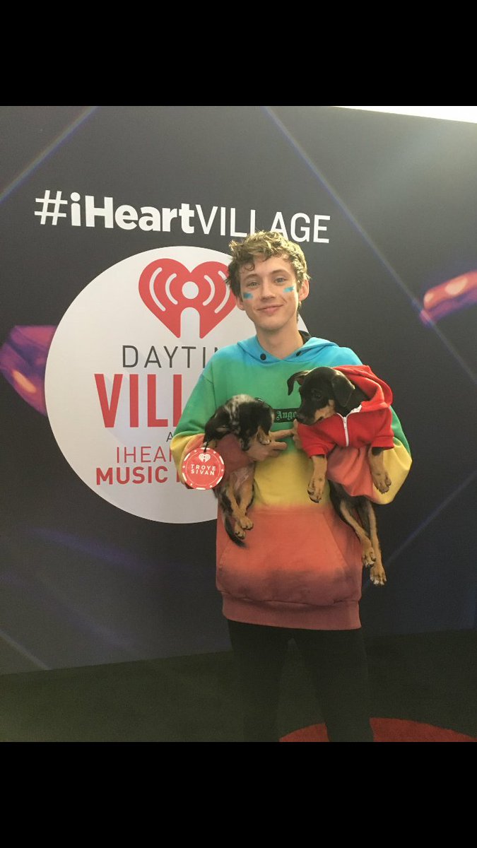 amerikuhhh's tweet photo. yall shut and stan this qt #RipAustinMahone https://t.co/9SILKeuVWq