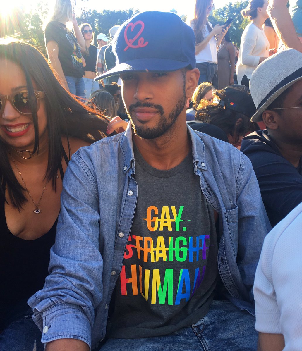 JayceBaron's tweet photo. #GlobalCitizen Festival was cool. Thanks @GlblCtzn.
Thanks #HumanCitizens for the shirt! ❤️❤️ https://t.co/OtUOgraQJR