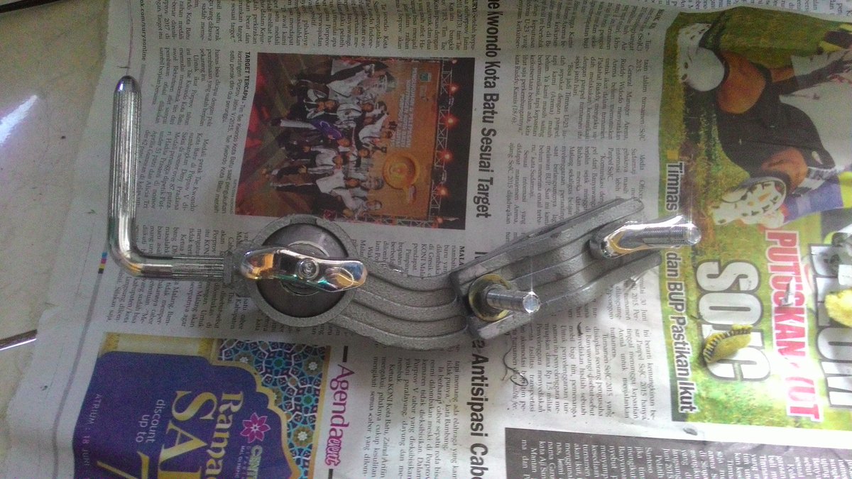 Lksmn11's tweet photo. @DrumBagus wts clamp holder kondisi apa adanya layak pakai. Minus kalo mau pakai harus dikencengin dulu biar rapet. 135 rb lokasi malang https://t.co/La3oKXfP8d