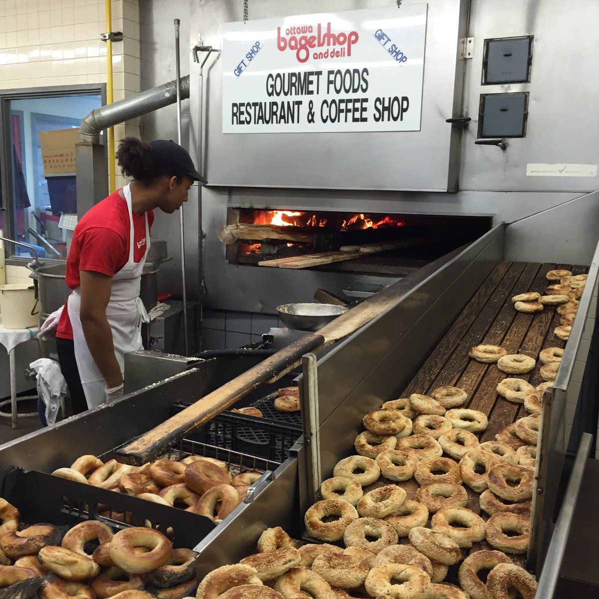 ffeaster's tweet image. Sorry NYC, I think I like Ottawa's bagels better @OntarioTravel