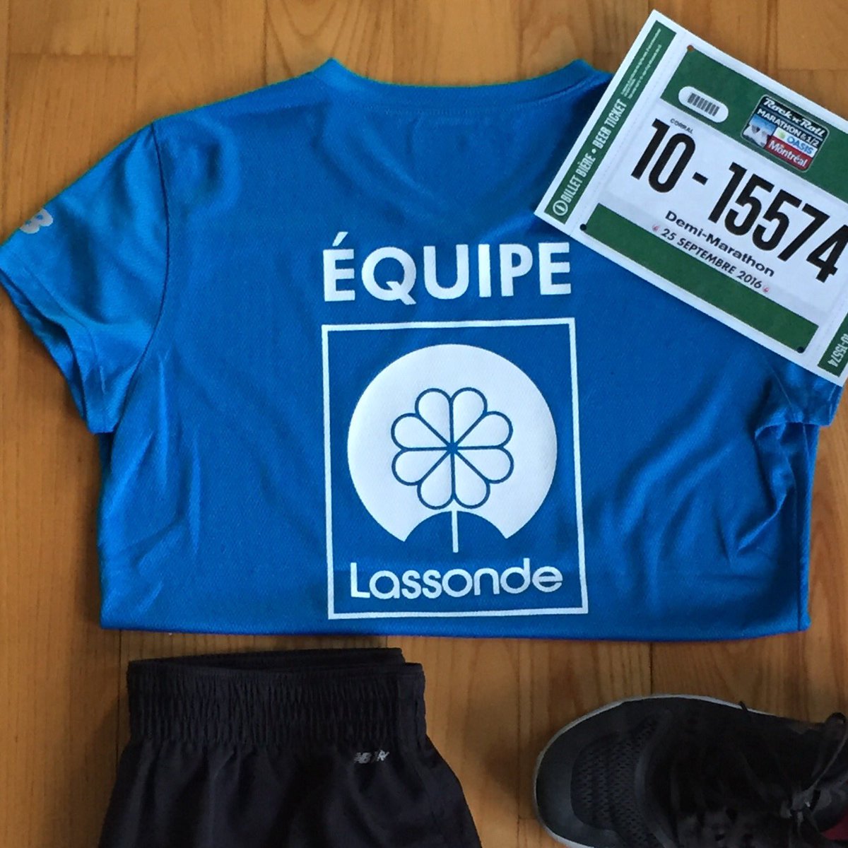 Ouvrez l'oeil! 186 employés d'Oasis et <a href="/lassondeinc/">Lassonde</a> participent aux courses aujourd'hui! #RnRMTL