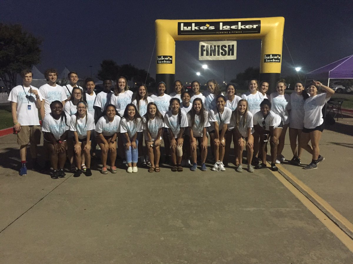 CoachDeloNF's tweet photo. North Forney cross country and softball volunteering on Ovarian Cancer Race Day. #truenorth https://t.co/d7saHAMCWn