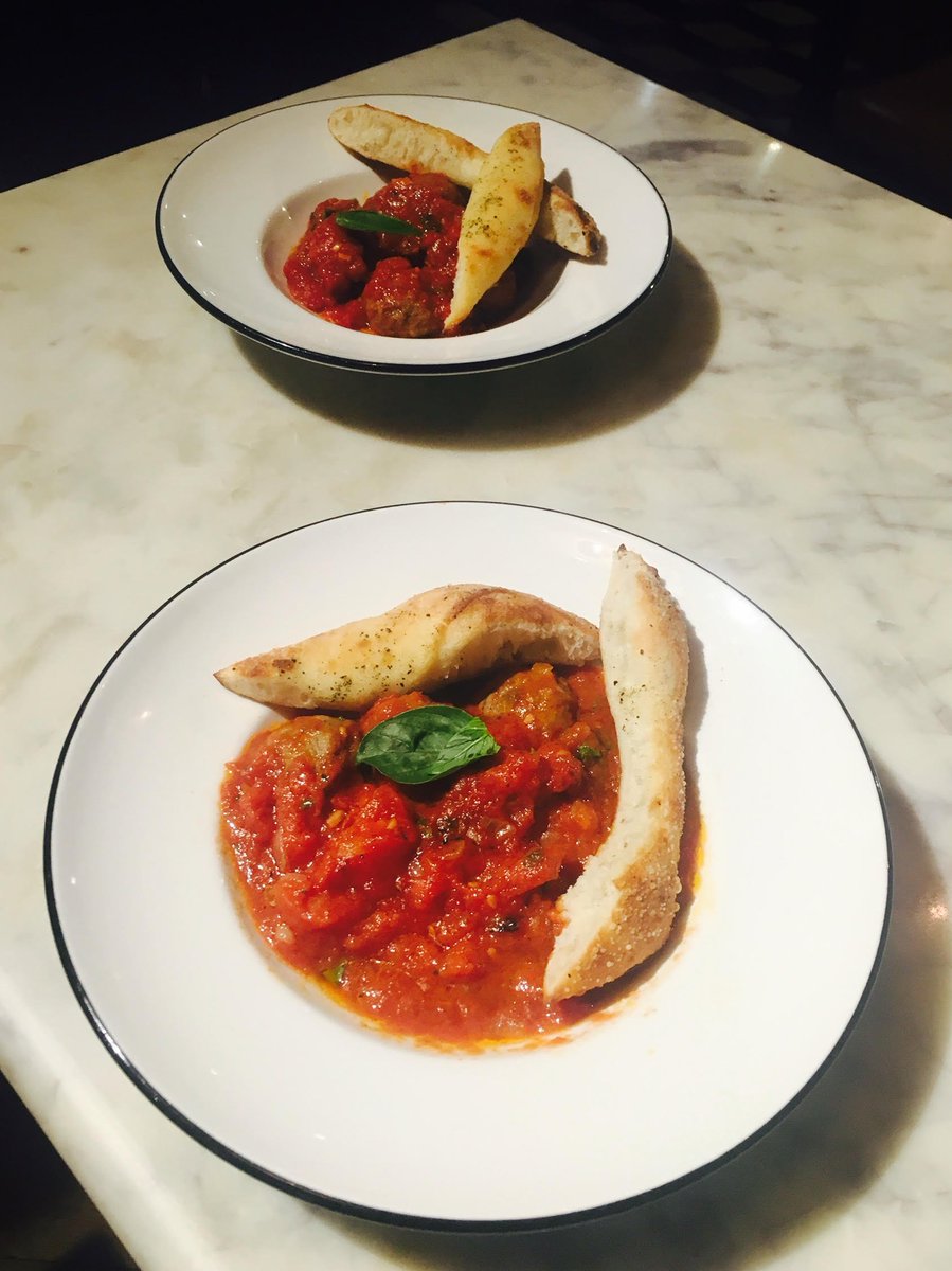 theindianhb's tweet photo. https://t.co/0xPwxcNze0 #recommendation #food #foodie #foodblog #theindianhb @PizzaExpress https://t.co/aQP0zz3RLU