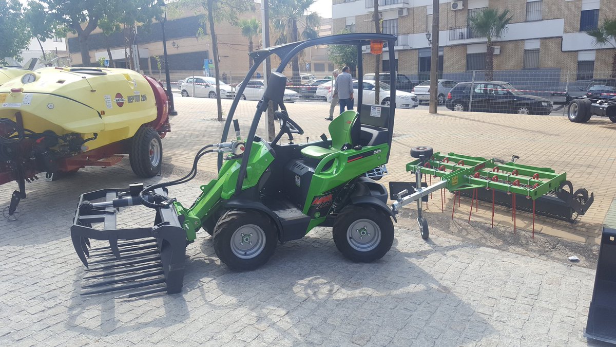 MachineryAndYou's tweet photo. @CemaMaquinaria consider That the local fairs are too relevant, we need show New products and Services. Visit us in @AgroporcCarmona . https://t.co/3YmaaA9XVn