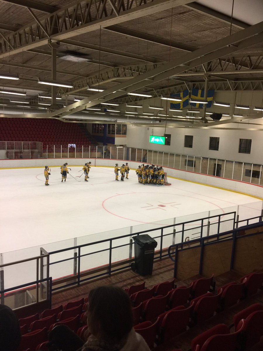 jesjes73's tweet photo. Vinst med 0-2 Växjö - SSK J20 💙💛💙💛 #twittssk #superelit #grymtjobbat https://t.co/0GTuZjca0x