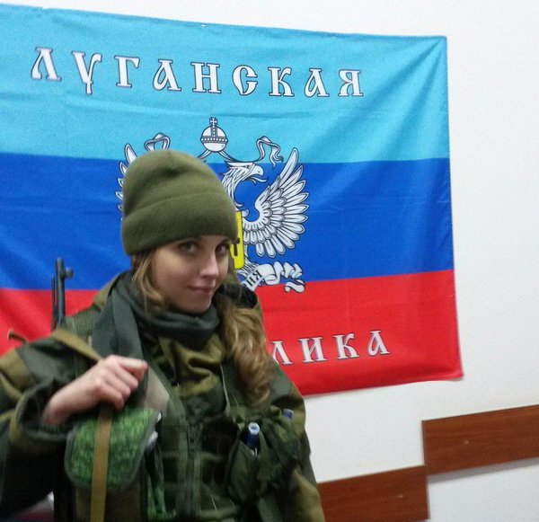 Crs Vdv 元ロシア空挺軍女性兵士 ユリア カラモバ氏は 15年にルガンスク人民共和国でボランティア活動をしていた模様です 一体全体何が彼女を突き動かしたのでしょうか