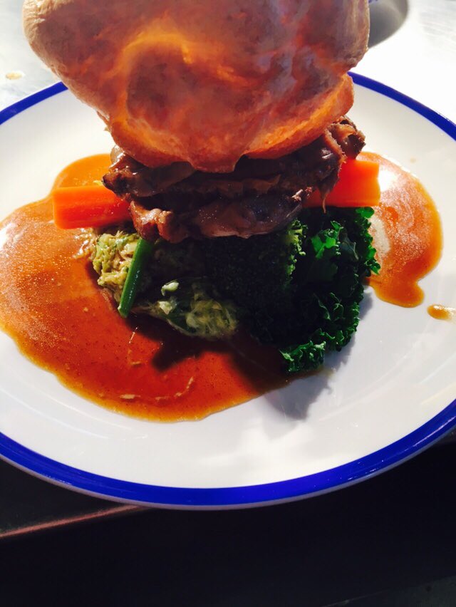 Fancy a roast ??? We do them pretty well <a href="/TheDockyardMCUK/">The Dockyard</a> #SundayRoast