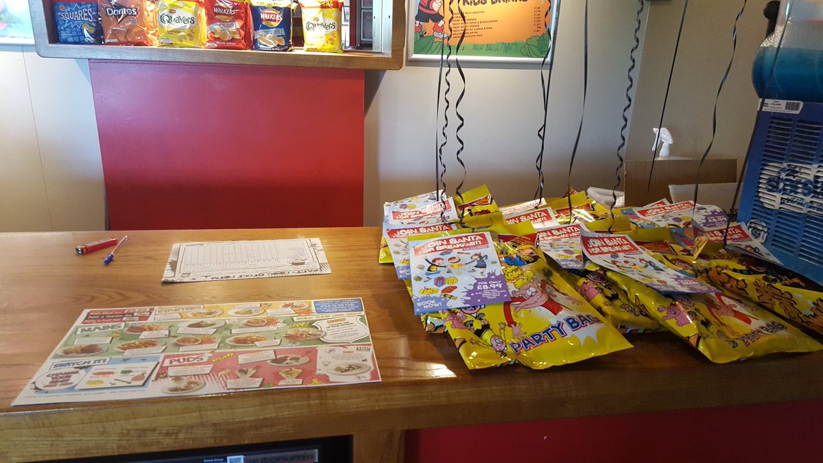 carlarobe_21's tweet photo. Smashing party and advertising christmas bws!! 3 more to go @WeAreSUGM @JNicholson82 @paul27pearson @line_monkey https://t.co/jP4d9zCbND