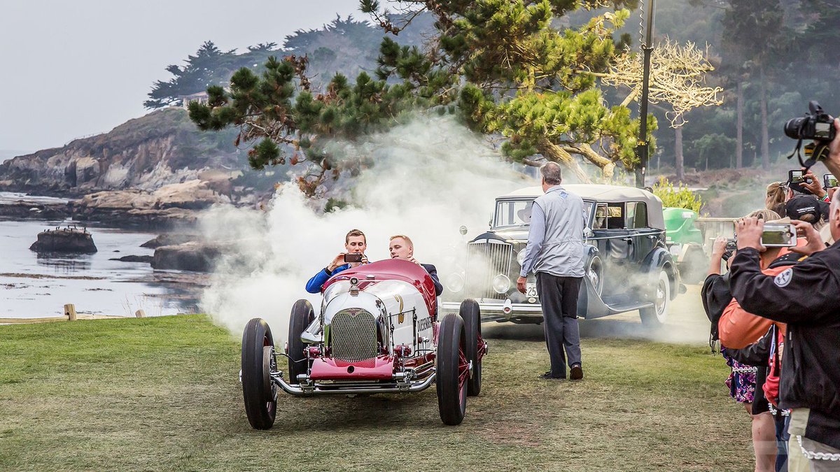 The beautiful cars of Pebble Beach Concours d’Elegance could represent the end of an… dlvr.it/MKsmSd #tech