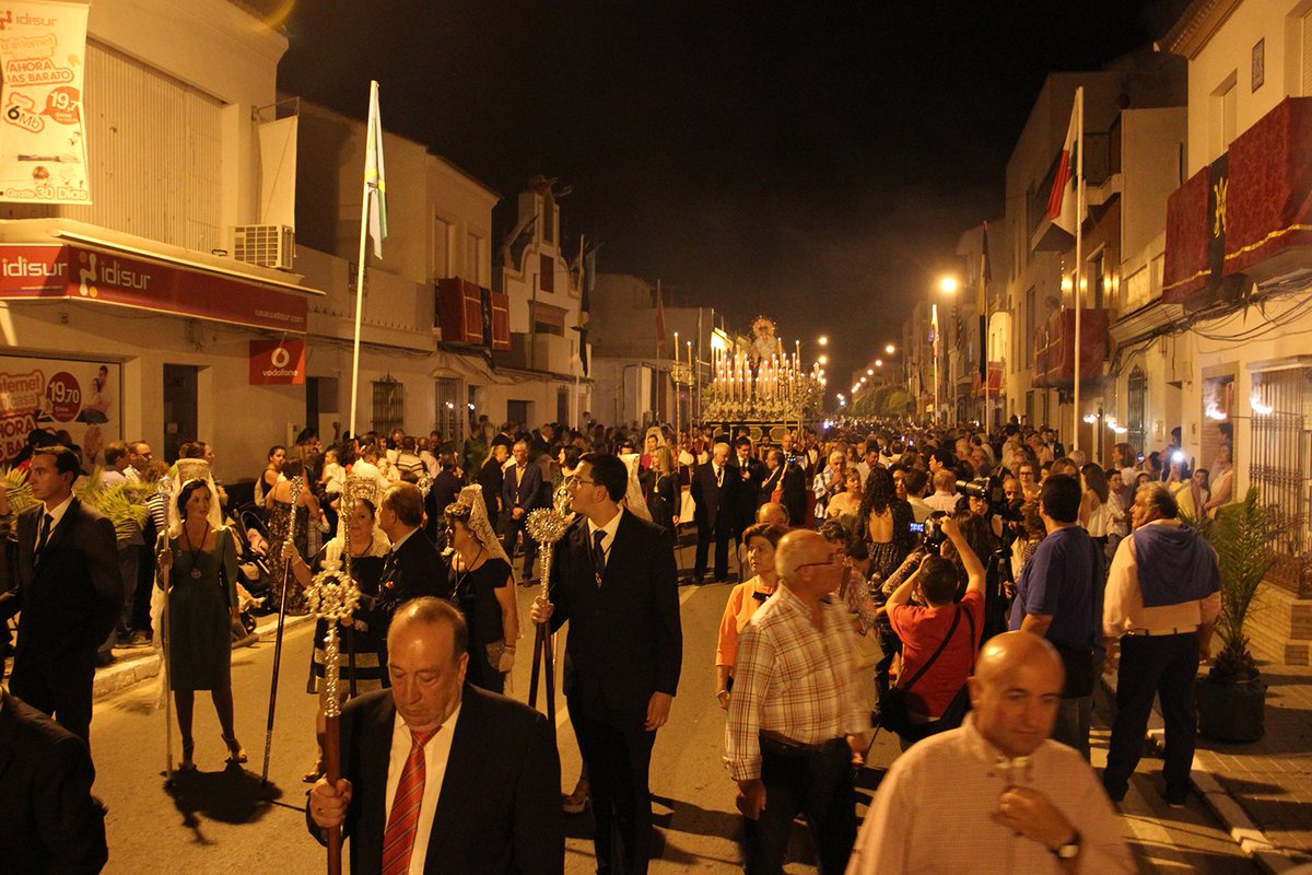 AytoSanJuan's tweet photo. #SanJuandelPuerto conmemoró anoche el #50aniversario de la primera salida procesional de la Virgen de la Esperanza. https://t.co/z7pjypi1iL https://t.co/S9u7MDGwqS