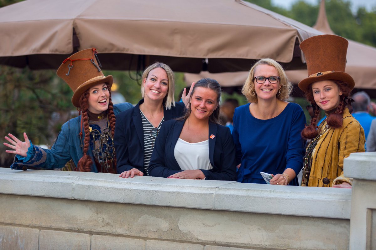 We gingen voor het <a href="/WelkomJeroen/">Gastvrij Den Bosch</a> project met 110 vrijwilligers naar de <a href="/Efteling/">Efteling</a>. Voor twee inspirerende presentaties over #gastvrijheid.