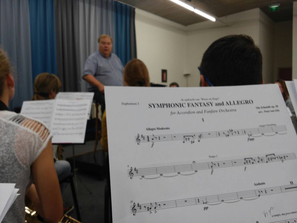 NJFO's tweet photo. En we zijn weer los! Repeteren aan het accordeon concerto :-) https://t.co/vLW1wK9IjC