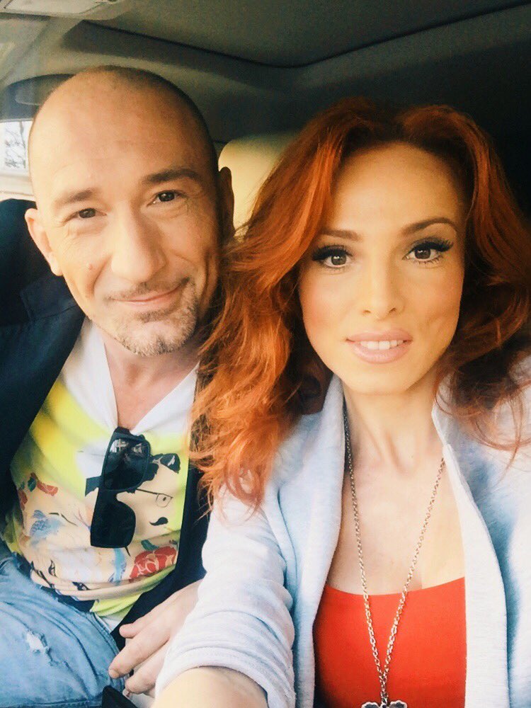 Od srijede u novom magazinu Story, intervju o našem privatno-poslovnom životu. 😄❤️