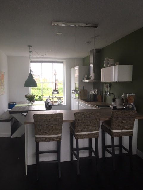 Wij willen de fam. Smit heel veel plezier wensen met de nieuwe keuken en hartelijk danken voor de mooie foto,s!