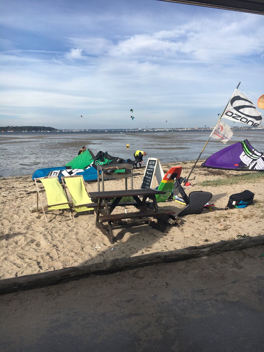 poseidonkite's tweet photo. Great weekend of wind and plenty more on the way. Call us to book in a session 07772370007 https://t.co/2tREs3Kkig