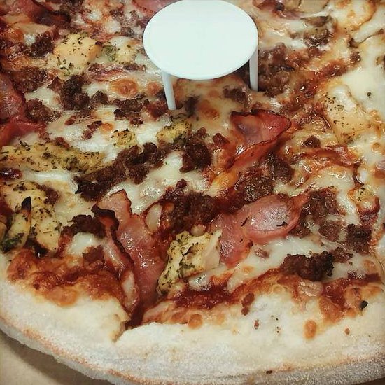 telepizza_es's tweet photo. Dale RT si eres un auténtico #BarbacoaLover 🍕❤️ https://t.co/UQFxJgbZ7A