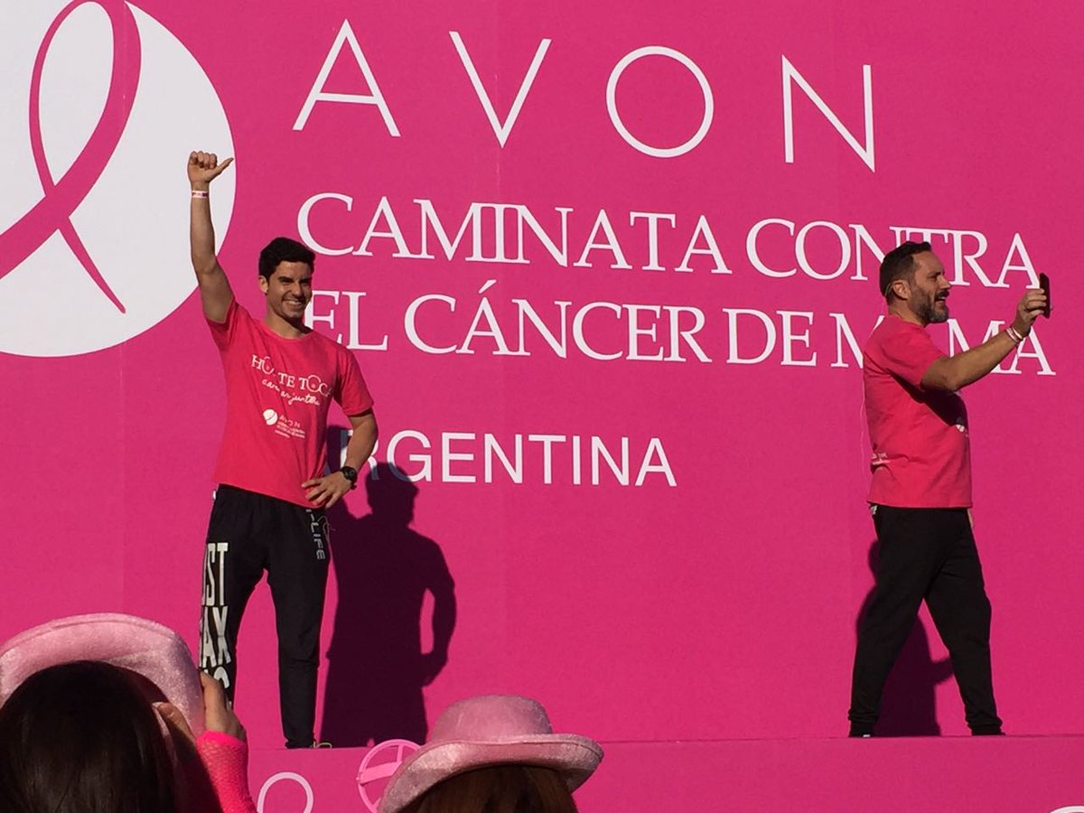 FundacionAvon's tweet photo. Ansiedad? Ya casi! Entremos en calor con los profes de @SportClub_Gym #HoyTeToca #CaminataAvon https://t.co/fOji8uPqB7