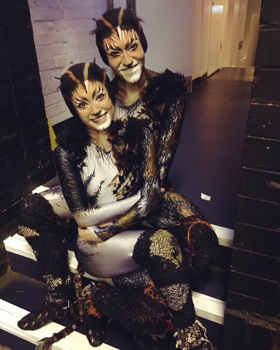 Titchenerrr's tweet photo. Love this girl beyond ❤️😻😻❤️ #Coricopat #tantomile #coricopatandtantomile #catsthemusical https://t.co/oqlCnzFY8D