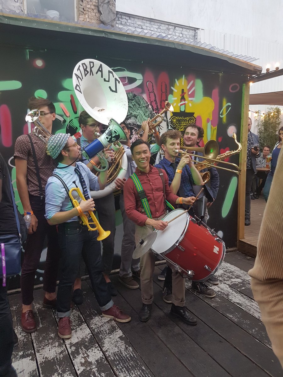 TomPaulMaya's tweet image. Flippin&apos; amazing time at the @GooseIsland #LDNblockparty! @E_E_ smashed it...and the beers...oh the beers! 😍🍻😍🍻