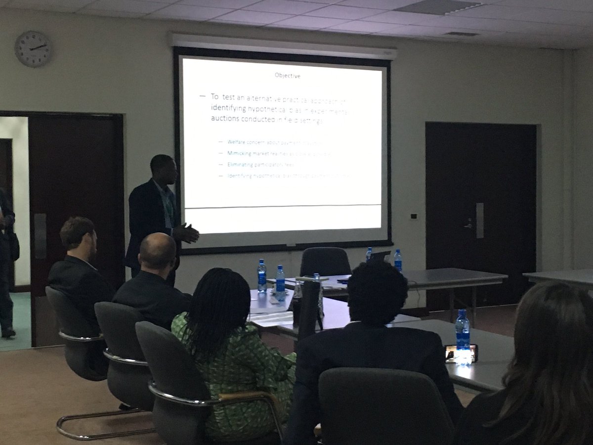 ekinbirollopez's tweet photo. @AdewaleOparinde of #ImpactResearchUnit #IRU @HarvestPlus presenting on refining analytical techniques #AAAE2016 #5thICAAE @afraaecon https://t.co/J3pkrUFUfO