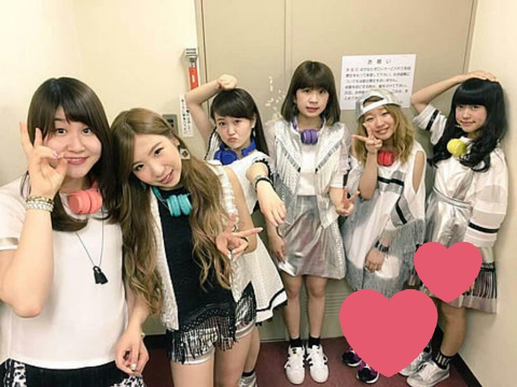 Little_love_06's tweet photo. リトグリが大好きな中３です!!
まだまだな私ですがガオラーさんと仲良くなりたいのでRTお願いします！
#ガオラーさんと繋がりたい 
#ガオラーさんRT 
#RTした人全員フォローします
#manaka好きRT
#まじゅ好きRT
#まなせり好きRT https://t.co/InlbvuPqFb