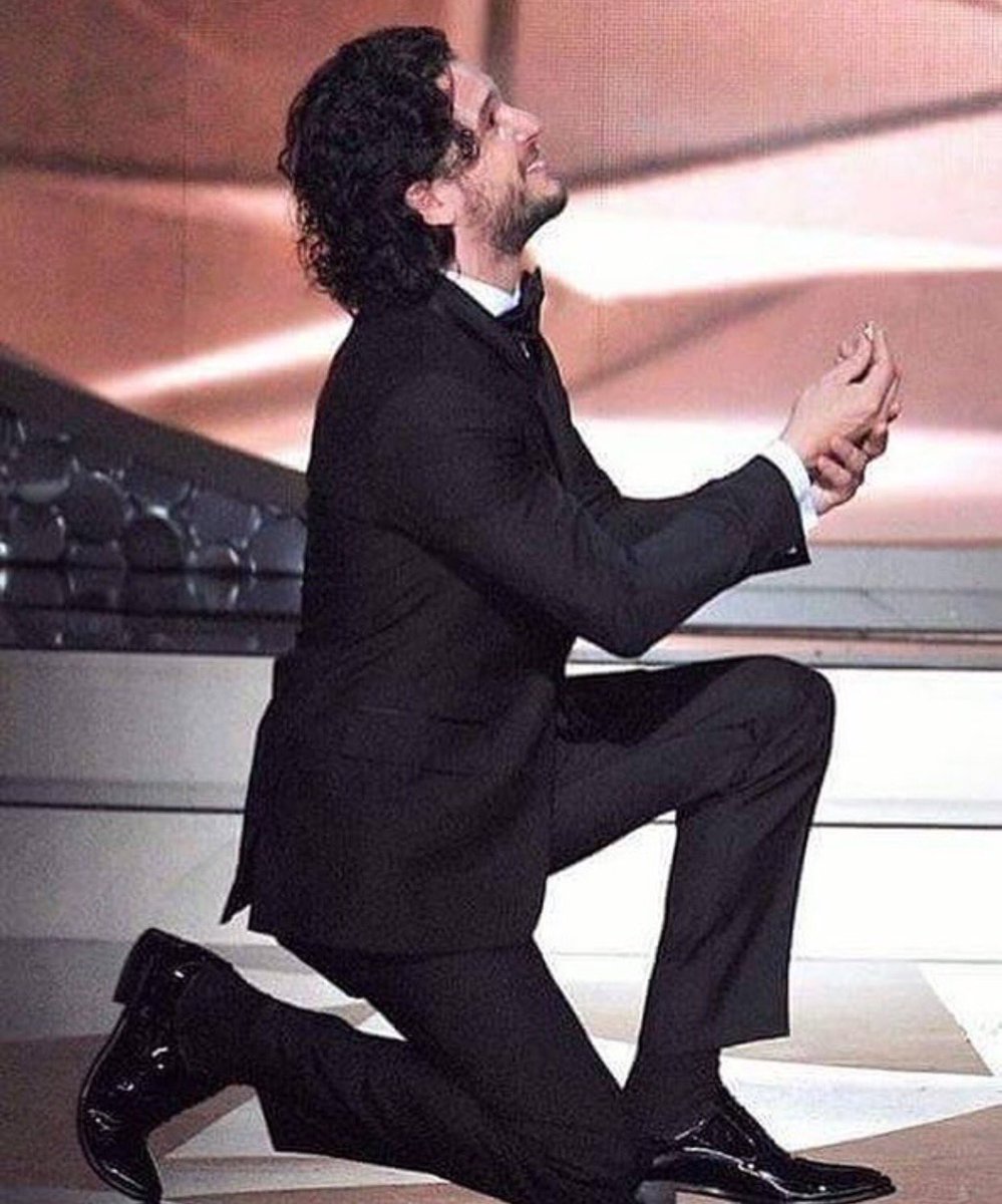 RT if you'd say yes 💍
#GameofThrones #JonSnow #KitHarington