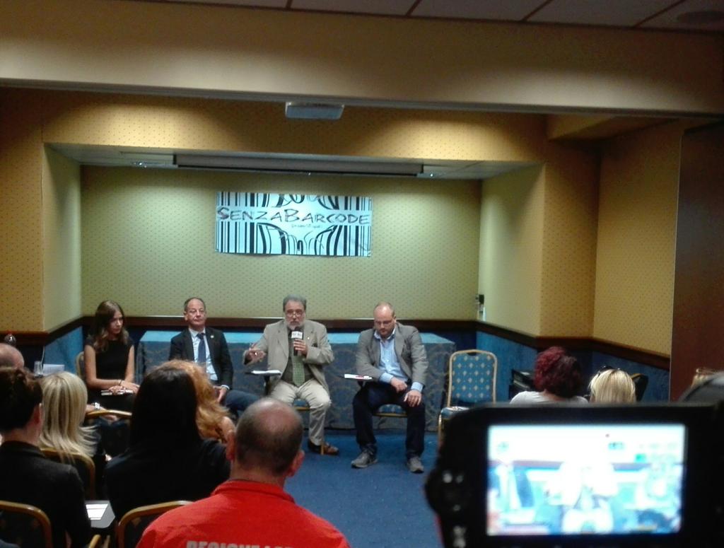 GI_COLA's tweet image. Polizia locale nel dispositivo antiterrorismo? -4 anni di @SenzaBarcode #GoToFly @SheylaBobba  @dsabatinelli @liberitv c'è