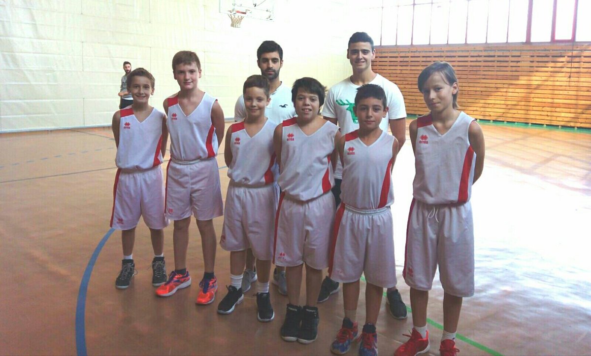 cbsantutxu's tweet photo. El Mini Masc. gana (20-66 a Gorondagane) en la Final de Participación del Torneo Txorierri. ¡Enhorabuena cracks! #PretempCBS16 #CBSantutxu https://t.co/WTCGHAJwMh