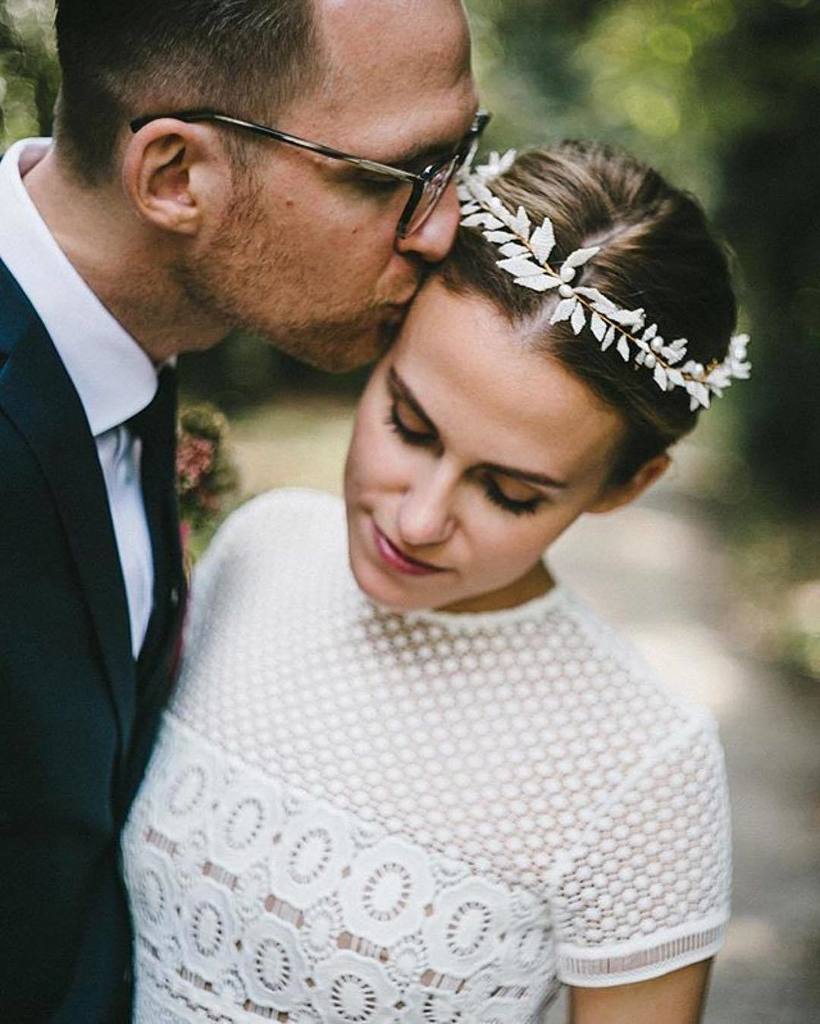 S u n d a y is for lovers. 
Lovely seeing this gorgeous couple photographed by <a href="/charmewedd/">CHARMEWEDD</a>… ift.tt/2cNe62S