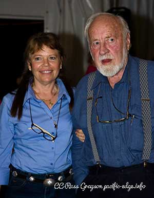 BILL MOLLISON with wife, Lisa at the 2009 Permaculture Convergence in Sydney.
Our condolences to Lisa and Bill's family