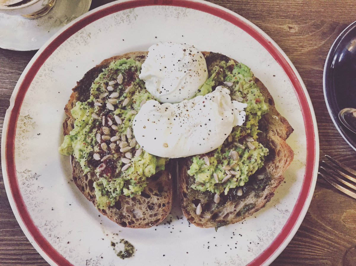 SGwenFitness's tweet photo. Brunch @Mrsathasleeds today 👌🏼#weekendgains #workouttoeatout #cleaneats #leeds https://t.co/QZooJJKGrp