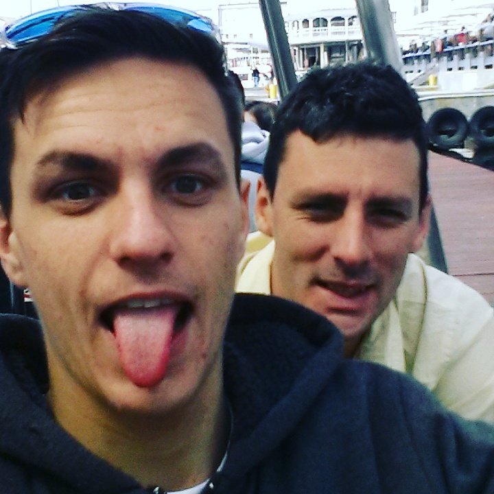 Awileander's tweet image. 