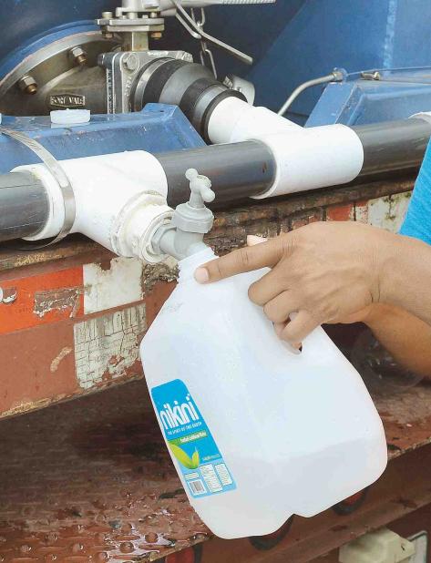 ElNuevoDia's tweet photo. Sin agua miles de residentes en la Isla #ColapsoAEE - https://t.co/18vjUzAF0j https://t.co/6UR80yhXQo