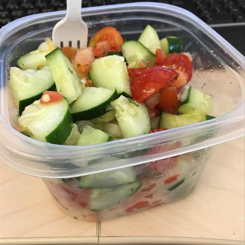 CaloricApp's tweet image. Did you know... cucumbers contain about 14.6 mg of Omega-6 fatty acids.

#Facts
bit.ly/2bN0r0r