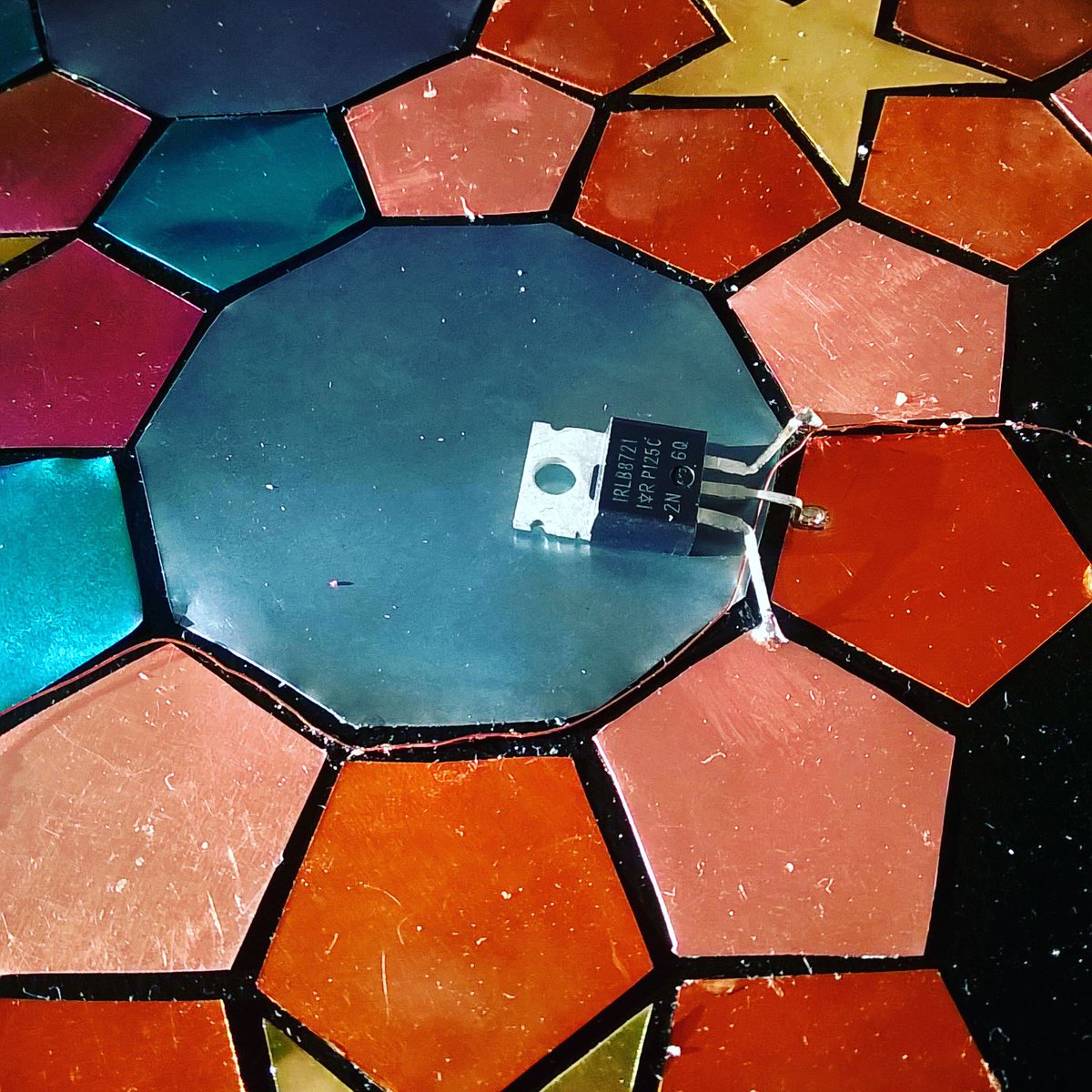 kassersynths's tweet image. MOSFET to amplify the sound to the titanium speakers #art #arduinoart #arduino #copper #titanium #niobium #interact