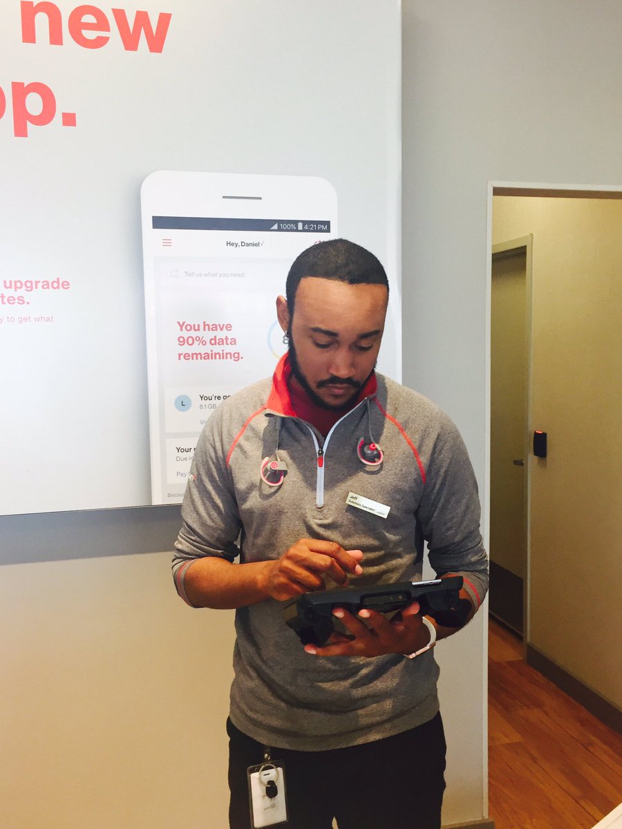 WendySkibinski's tweet photo. So grateful for this @BenDavisHS #ALUMNI2010 Taking care of me @verizon Visit Jeff at Avon... #wearewayne https://t.co/xiU7yIcPAI