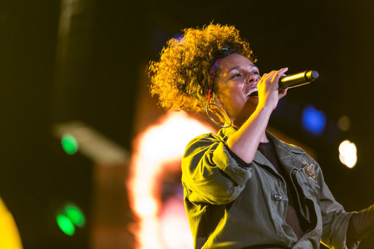 Check out our best photos from @chancetherapper's Magnificent Coloring Day:MCD