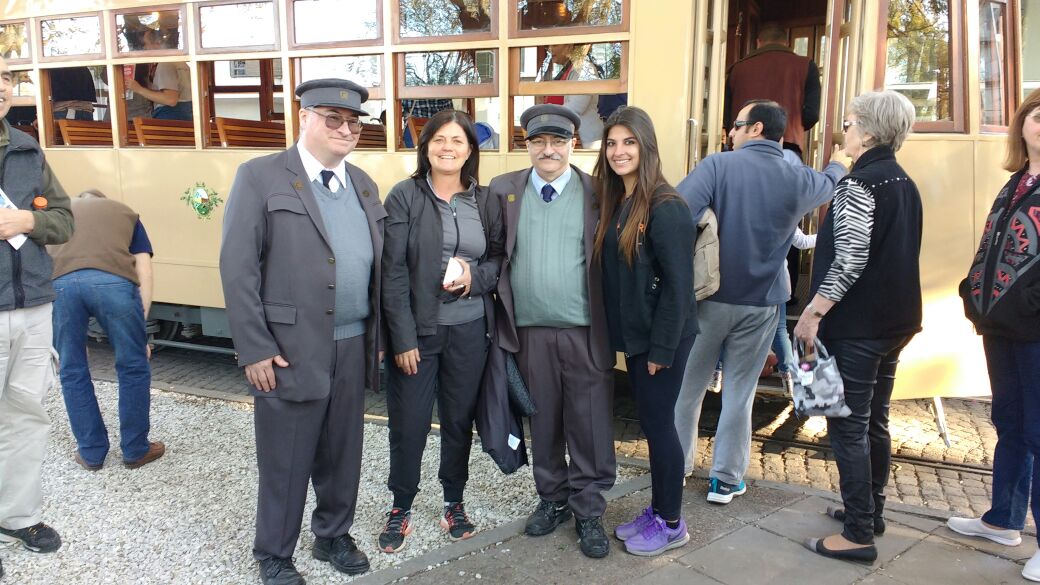 MAlvaradoMR's tweet photo. Gracias @AmigosdelRiel y Semtur x permitir q las flias disfruten del paseo en #tranvía! Gracias x tan linda jornada! https://t.co/ninGIerANU