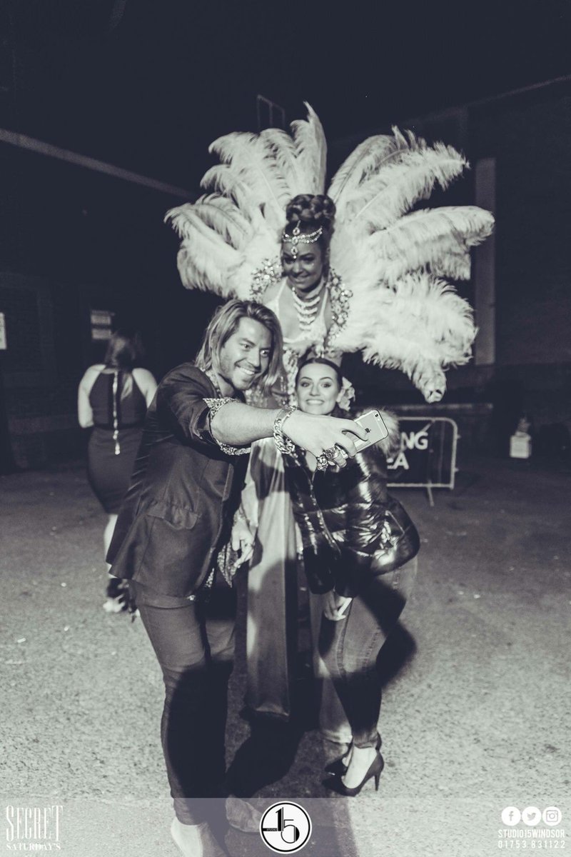 @Studio15windsor with <a href="/taylor_jane00/">Taylor Nott</a> last night #WhatANight🎉🎉