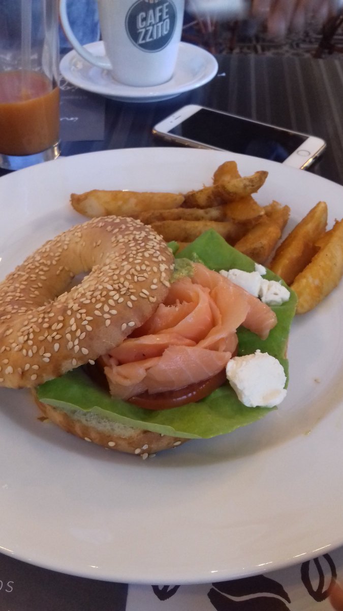 JesusRMonsivais's tweet photo. Un lugar altamente recomendable. @CafezzitoSlt 😎 #Delicioso #Excelente Lugar  #Vengan @mariomataq Felicidades! 👍 https://t.co/0b0bSHW47Z