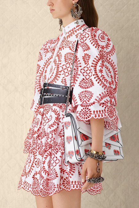 View image on Twitter