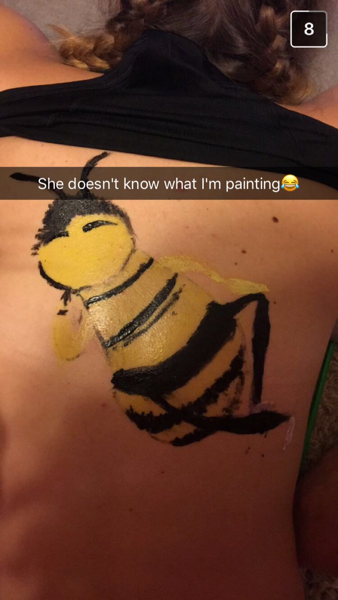 MaddyKate102's tweet image. I'm never letting @Zoee913 paint my back again