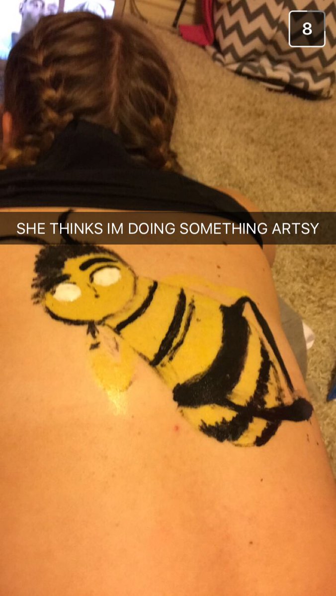 MaddyKate102's tweet image. I'm never letting @Zoee913 paint my back again