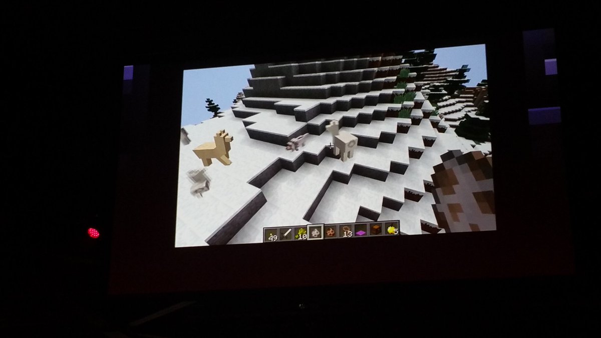 Abdoanmes's tweet photo. Spitting Llamas added to #minecraft announced at #Minecon2016 thanks for the update on 1.11 @jeb_ https://t.co/s4Fbo1hlWs