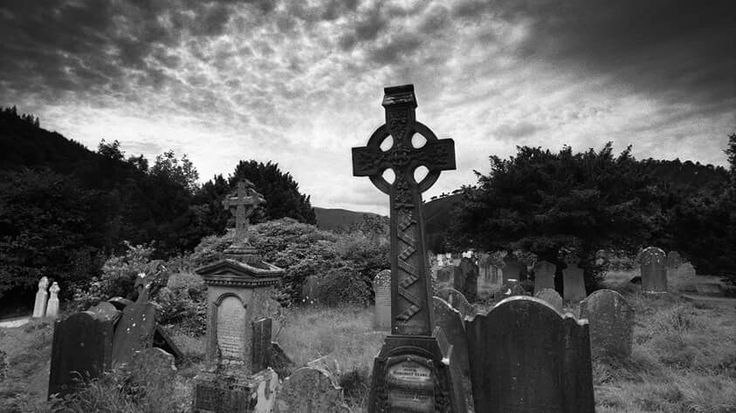 DecadentTheatre's tweet photo. "Personally, I have no bone to pick with graveyards."
- Samuel Beckett https://t.co/UG4aEXcxxR