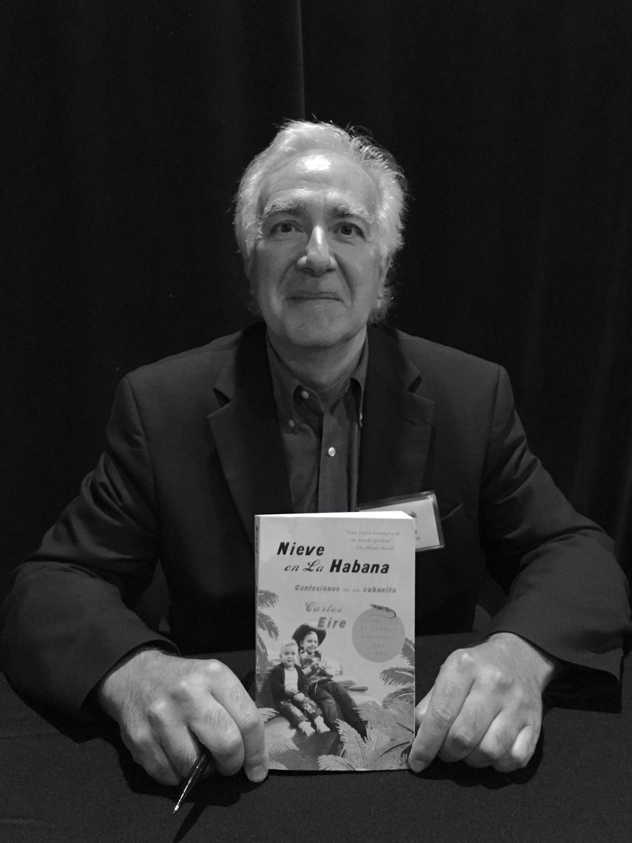 SDCountyLibrary's tweet image. Are you reading Waiting for Snow in Habana/Nieve en La Habana yet? Join San Diegans for #onebookonesandiego #sandiego #read #library