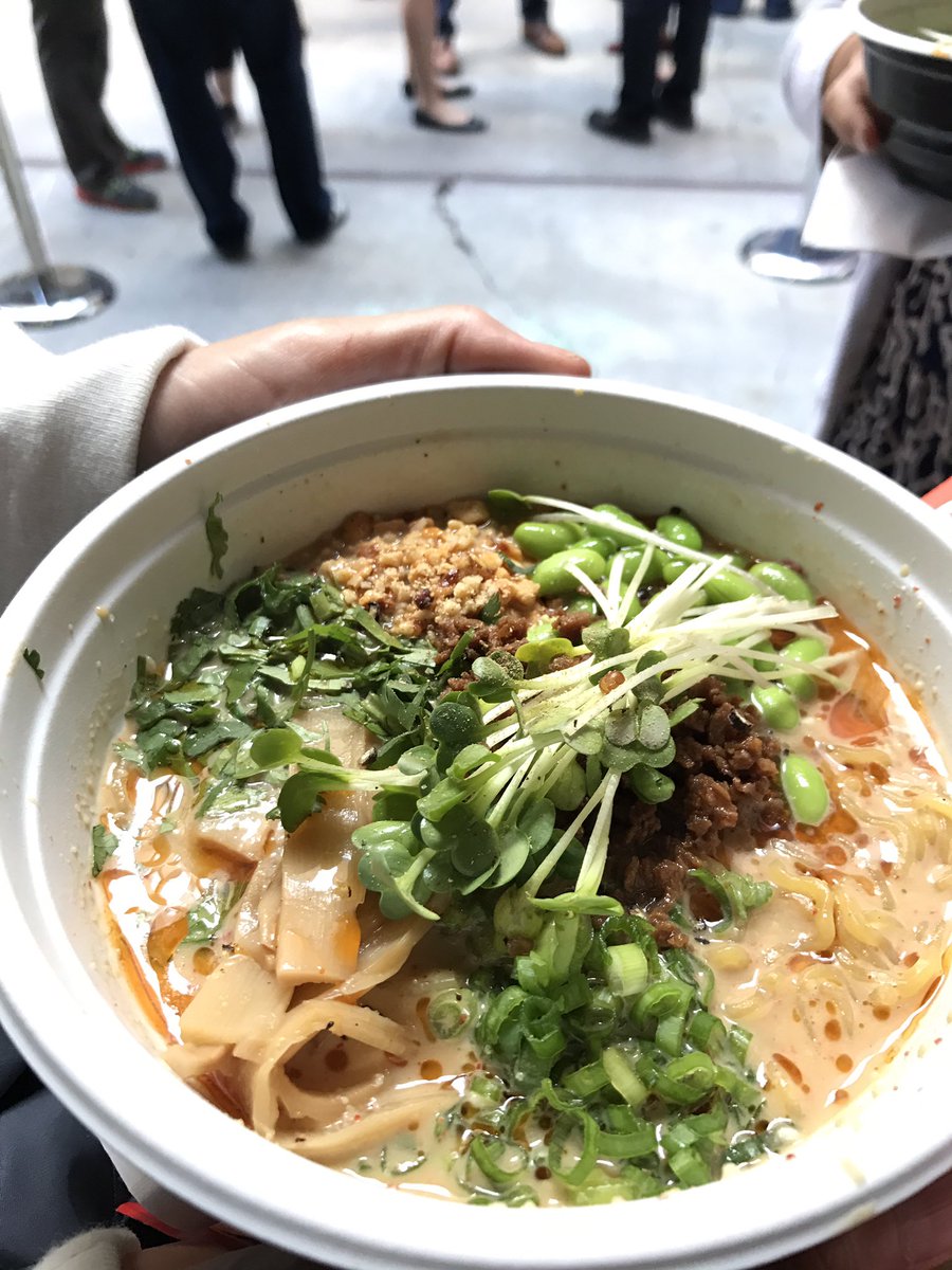 DeRushaEats's tweet photo. If you're at #RamenAttack don't wait in that 60 minute line, come by the museum and eat the @spoonandstable & the vegan ramen! https://t.co/G9uscA1Ba6