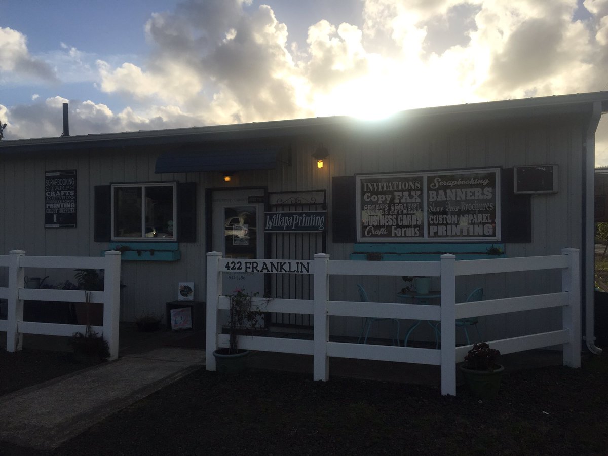 willapaprinting's tweet image. New custom vinyl on the shop windows. #willapaprinting #customvinyl #mywillapaharbor